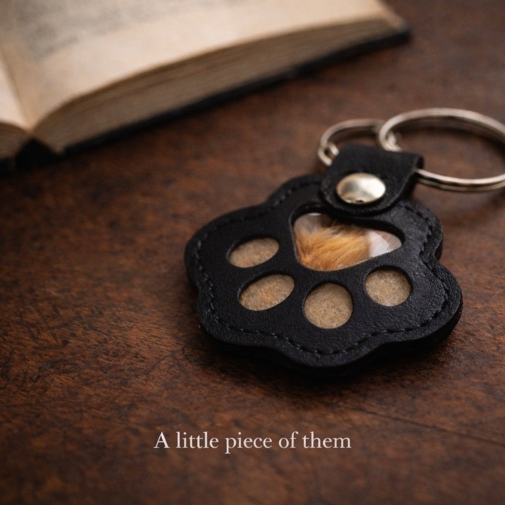 The Keepsake Paw Keyring