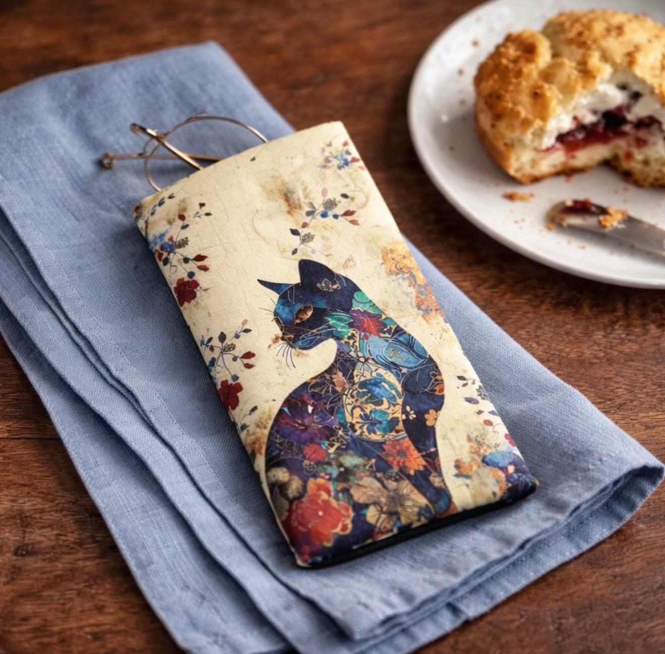 The Floral Cat Glasses Case